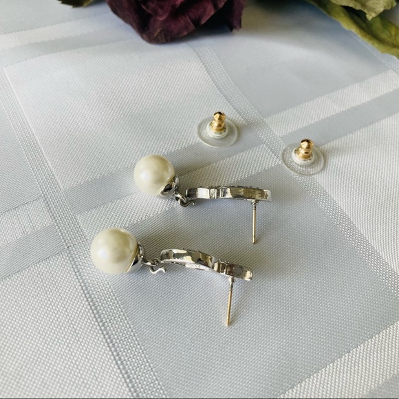 Vintage Butler signed rhinestone paved faux pearl dangle drop earrings - Picture 4 of 9